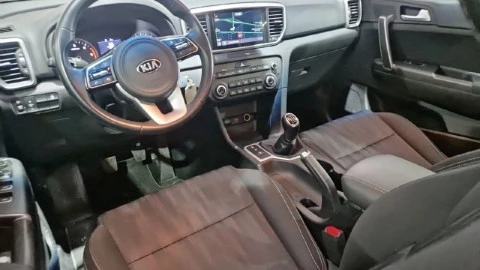 Kia Sportage 1.6 MHEV Business 100kW (136CV) 4x4