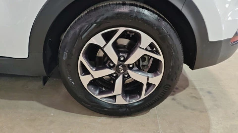 Kia Sportage 1.6 MHEV Business 100kW (136CV) 4x4
