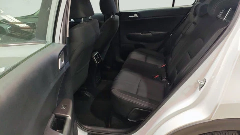 Kia Sportage 1.6 MHEV Business 100kW (136CV) 4x4