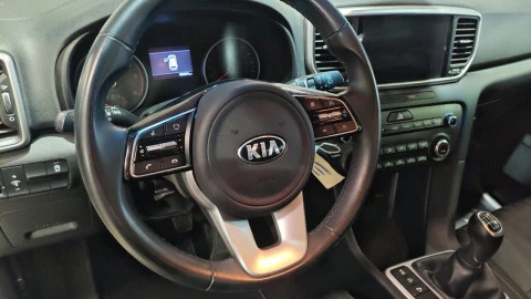 Kia Sportage 1.6 MHEV Business 100kW (136CV) 4x4