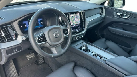 Volvo XC60 2.0 B5 G AWD Plus Dark Auto