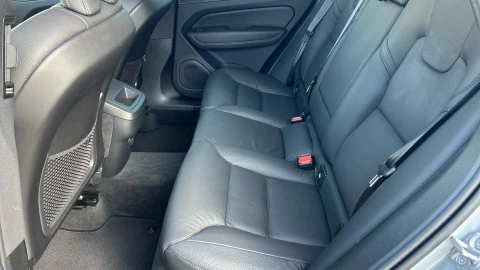 Volvo XC60 2.0 B5 G AWD Plus Dark Auto