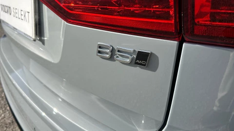 Volvo XC60 2.0 B5 G AWD Plus Dark Auto