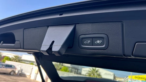 Volvo XC60 2.0 B5 G AWD Plus Dark Auto