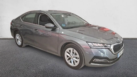 Skoda Octavia 1.5 TSI m-HEV 110kW(150CV) DSG Selection