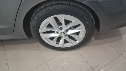 Skoda Octavia 1.5 TSI m-HEV 110kW(150CV) DSG Selection