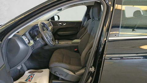 Volvo XC60 2.0 B4 D Momentum Pro Auto