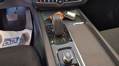 Volvo XC60 2.0 B4 D Momentum Pro Auto