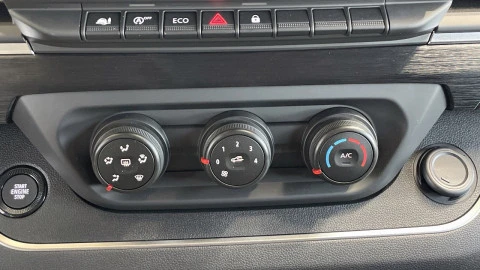Nissan Primastar Combi 9 2.0dCi 81kW L1H1 1T N-Connecta