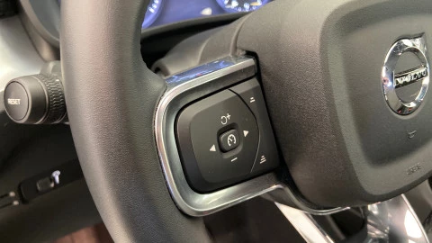 Volvo XC40 2.0 B3 G Core Auto