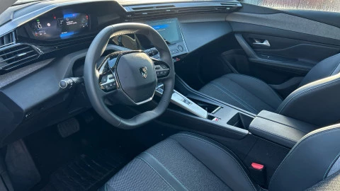 Peugeot 308 5P Allure Hybrid MHEV 145 e-DCS6