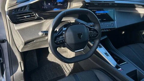 Peugeot 308 5P Allure Hybrid MHEV 145 e-DCS6