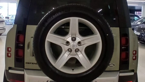 Land Rover Defender 3.0 D200 S 90 Auto 4WD MHEV