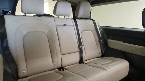 Land Rover Defender 3.0 D200 S 90 Auto 4WD MHEV