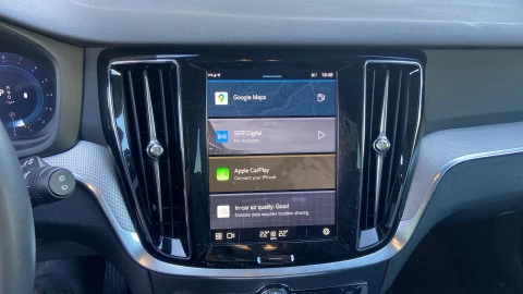 Volvo V60 2.0 B4 (G) Plus Dark Auto