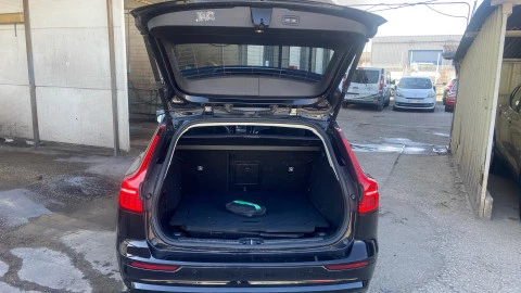 Volvo V60 2.0 B4 (G) Plus Dark Auto