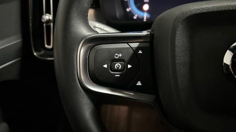 Volvo XC40 2.0 B3 G Core Auto