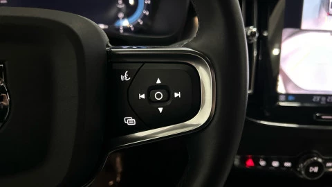 Volvo XC40 2.0 B3 G Core Auto