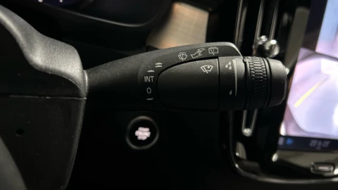 Volvo XC40 2.0 B3 G Core Auto