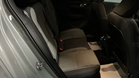 Volvo XC40 2.0 B3 G Core Auto