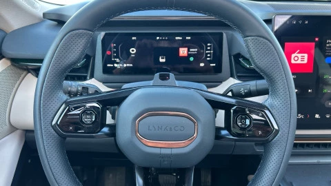 Lynk & Co 08 1.5 PHEV More