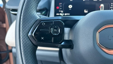 Lynk & Co 08 1.5 PHEV More