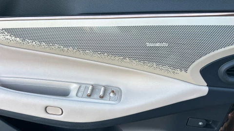 Lynk & Co 08 1.5 PHEV More