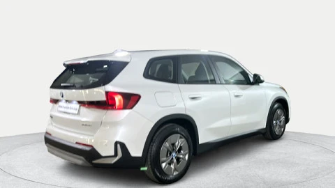 BMW iX1 xDrive30