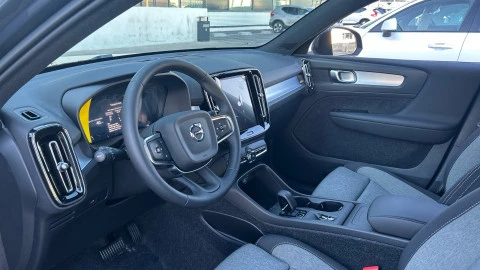 Volvo XC40 B3 G Core Auto 120 kW (163 CV)