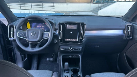 Volvo XC40 B3 G Core Auto 120 kW (163 CV)