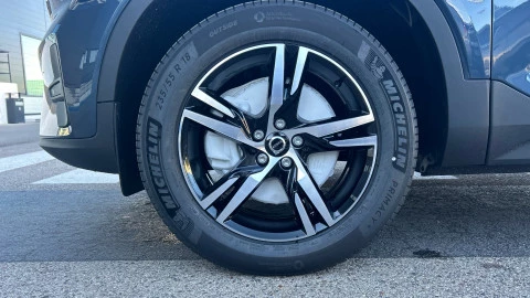 Volvo XC40 B3 G Core Auto 120 kW (163 CV)