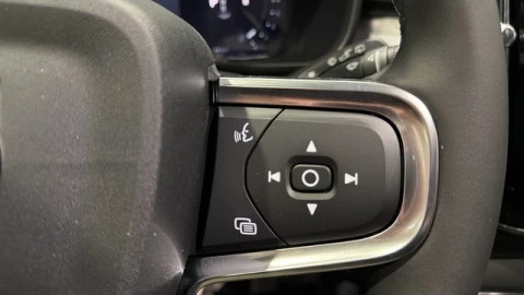 Volvo XC40 B3 G Core Auto 120 kW (163 CV)