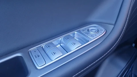 EBRO S700 1.5 TGDI PHEV Luxury E-CVT