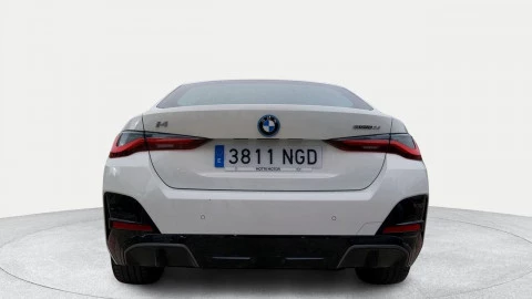 BMW i4 eDrive35