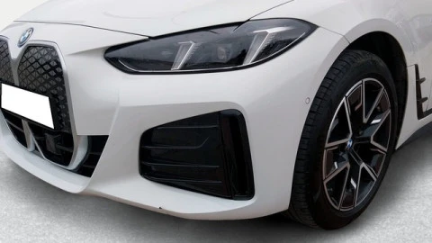 BMW i4 eDrive35