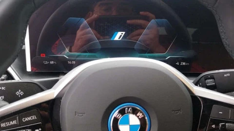 BMW i4 eDrive35