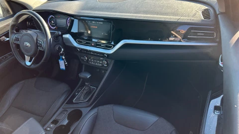 Kia Niro 1.6 GDi HEV 104kW (141CV) Drive