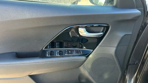 Kia Niro 1.6 GDi HEV 104kW (141CV) Drive