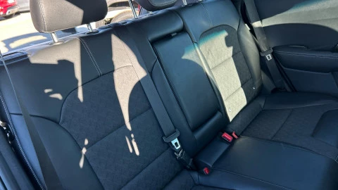 Kia Niro 1.6 GDi HEV 104kW (141CV) Drive