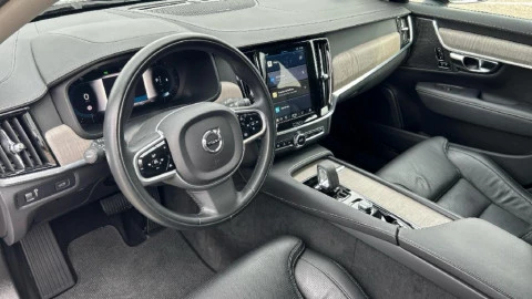 Volvo V90 Cross Country 2.0 B4 D Pro AWD Auto