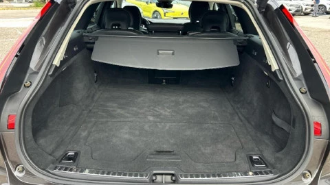 Volvo V90 Cross Country 2.0 B4 D Pro AWD Auto