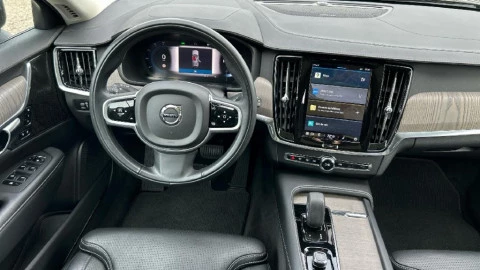 Volvo V90 Cross Country 2.0 B4 D Pro AWD Auto