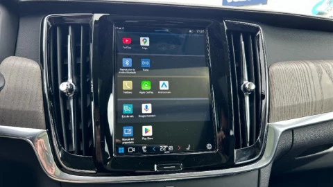 Volvo V90 Cross Country 2.0 B4 D Pro AWD Auto