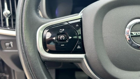 Volvo V90 Cross Country 2.0 B4 D Pro AWD Auto