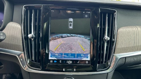 Volvo V90 Cross Country 2.0 B4 D Pro AWD Auto