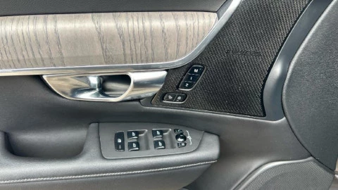 Volvo V90 Cross Country 2.0 B4 D Pro AWD Auto