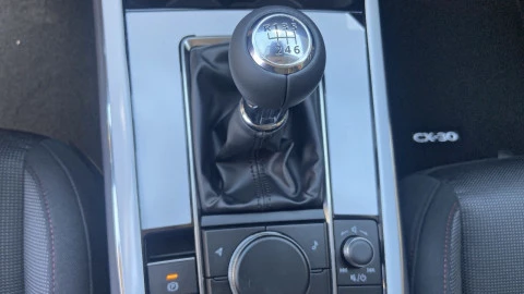 Mazda CX-30 e-SKYACTIV G Homura