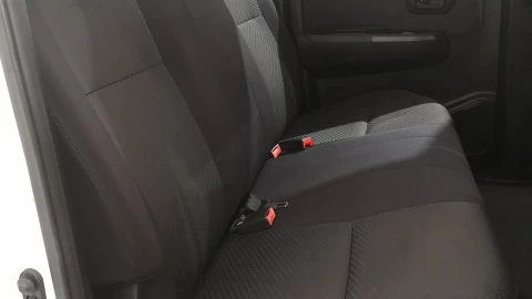 Toyota Hilux 2.5 D-4D Cabina Doble GX