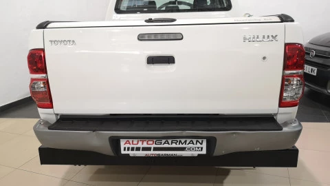 Toyota Hilux 2.5 D-4D Cabina Doble GX