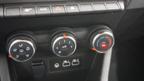 Renault Clio Evolution TCe 100 (74kw) GLP